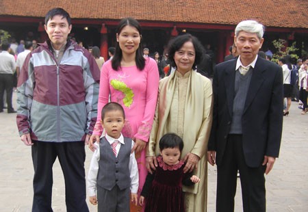 Chân dung GS trẻ nhất Việt Nam qua con mắt của bố mẹ ảnh 2